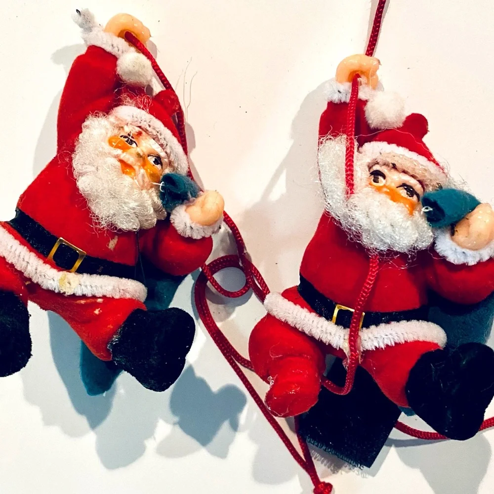 VINTAGE STRING GARLAND SIX 4” FELT SANTA CLAUSE CHRISTMAS TREE MANTLE DECORATION